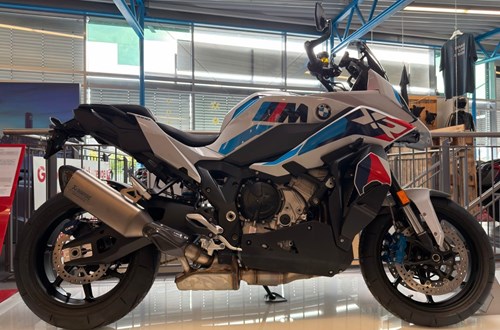 BMW M 1000 XR
