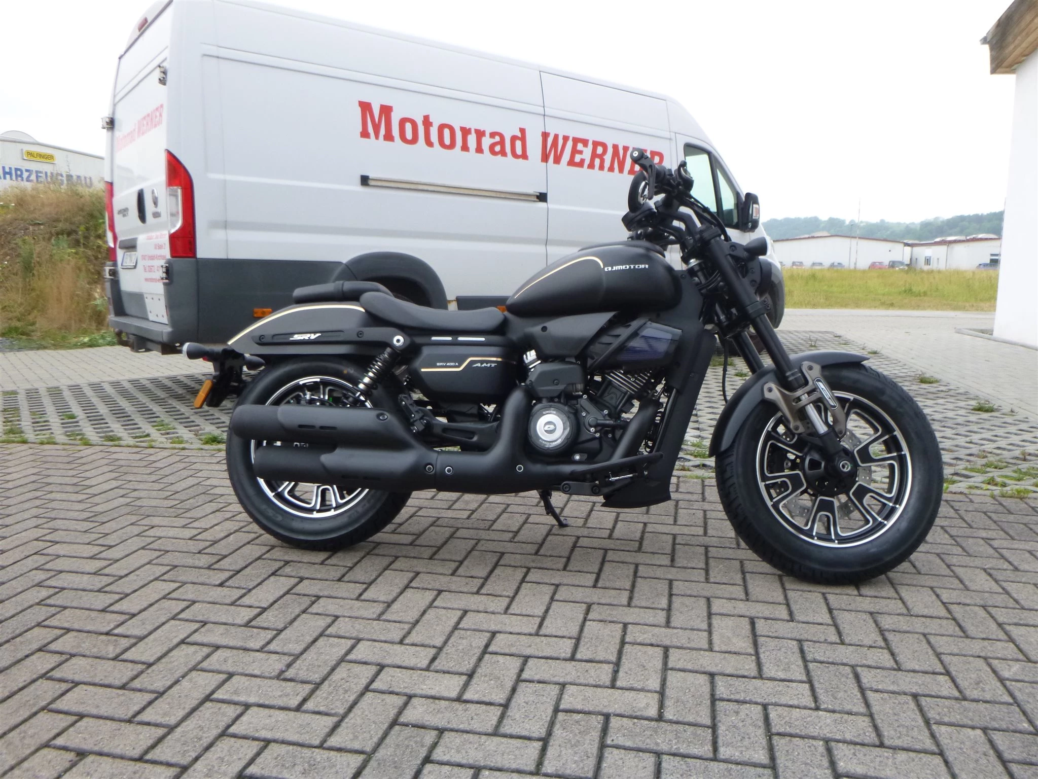 QJ Motor SRV 400 AMT