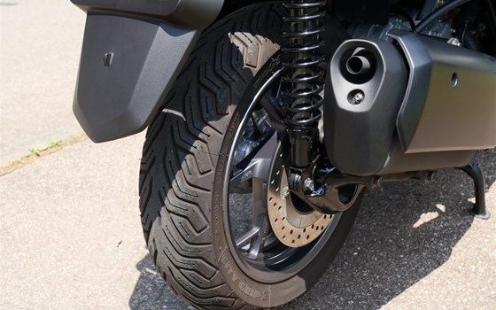 Gebrauchtmotorrad Yamaha XMAX 300 Tech MAX - Bild 10