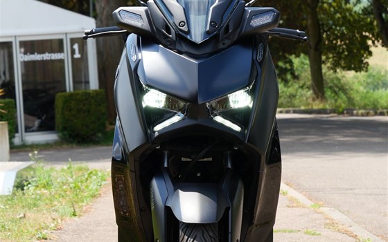 Gebrauchtmotorrad Yamaha XMAX 300 Tech MAX - Bild 2