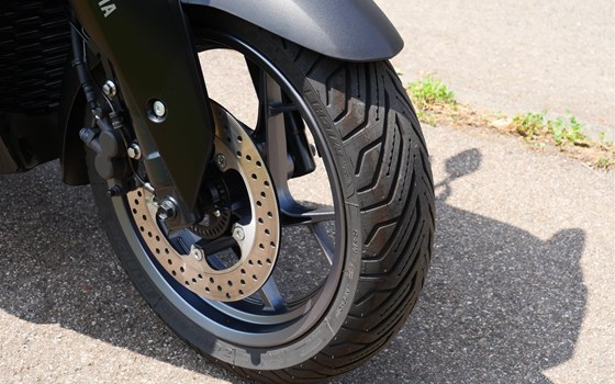 Gebrauchtmotorrad Yamaha XMAX 300 Tech MAX - Bild 9