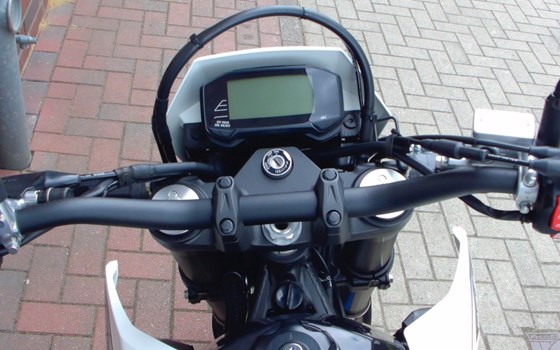 Gebrauchtmotorrad Suzuki DR-Z4SM - Bild 12