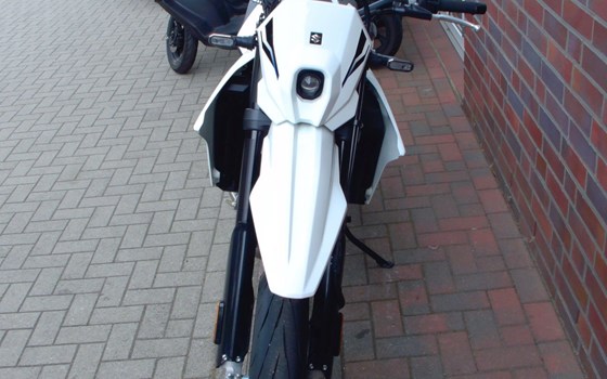 Gebrauchtmotorrad Suzuki DR-Z4SM - Bild 4