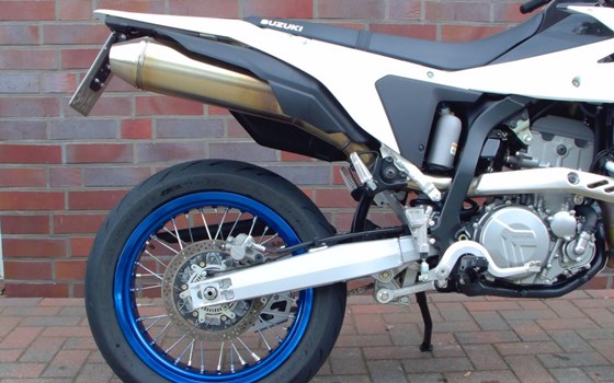 Gebrauchtmotorrad Suzuki DR-Z4SM - Bild 7