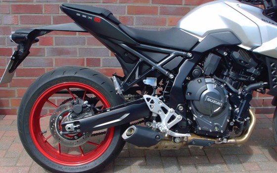 Gebrauchtmotorrad Suzuki GSX-8S - Bild 7