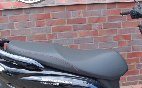 Gebrauchtmotorrad Suzuki Burgman 125 - Bild 7