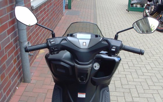 Gebrauchtmotorrad Suzuki Burgman 125 - Bild 8