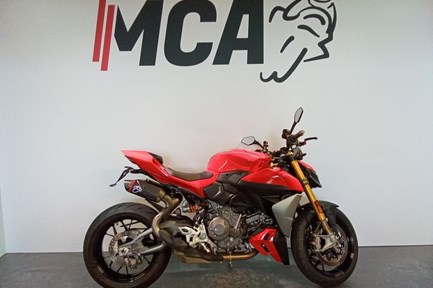 Ducati Streetfighter V2 S