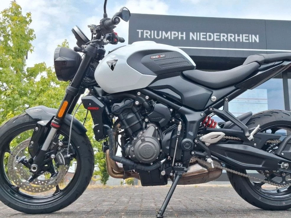 Triumph Trident 660