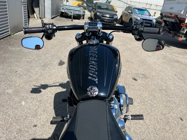 Harley-Davidson Softail Breakout 114 FXBRS (schwarz) - Bild 11