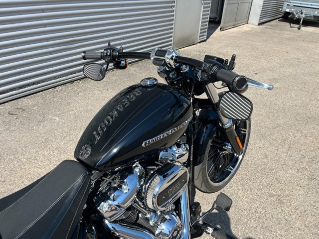 Harley-Davidson Softail Breakout 114 FXBRS (schwarz) - Bild 5