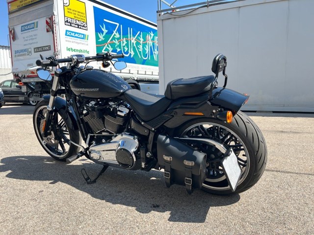Harley-Davidson Softail Breakout 114 FXBRS (schwarz) - Bild 8