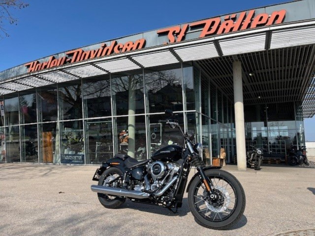 Harley-Davidson Softail Street Bob 114 FXBBS (schwarz) - Bild 1