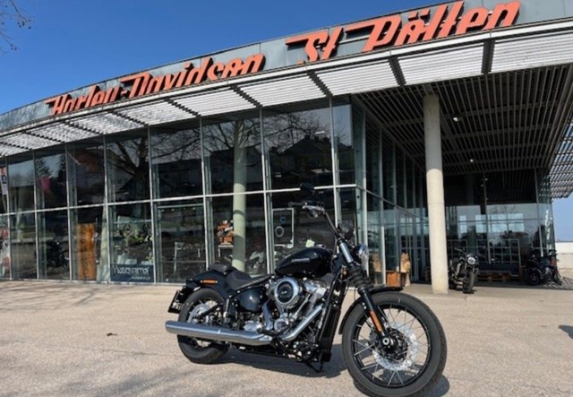 Harley-Davidson Softail Street Bob 114 FXBBS (schwarz)