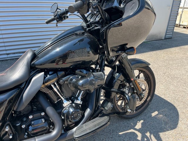 Harley-Davidson Touring Road Glide ST (schwarz) - Bild 4