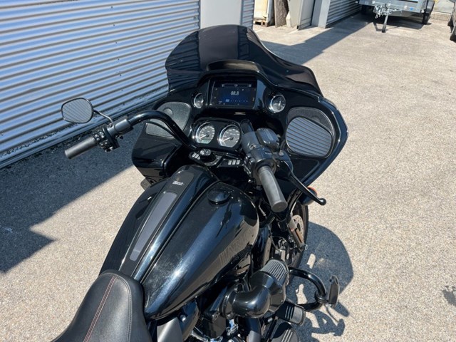 Harley-Davidson Touring Road Glide ST (schwarz) - Bild 6