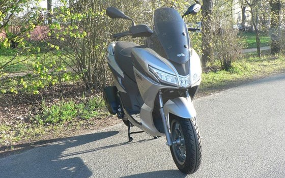 Neufahrzeug Aprilia SXR 50 - Bild 2