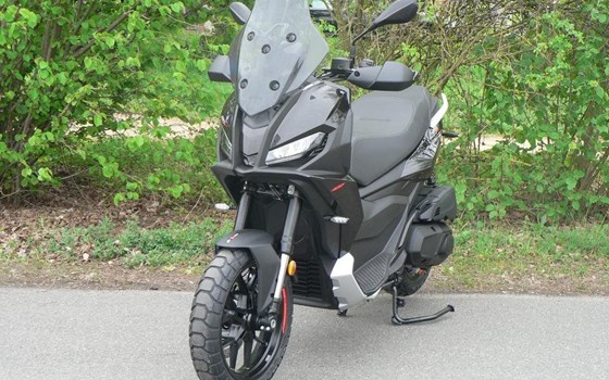 Neufahrzeug Aprilia SR GT 400 - Bild 2