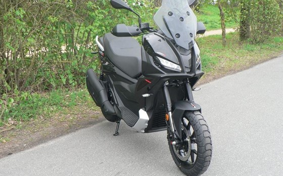 Neufahrzeug Aprilia SR GT 400 - Bild 4