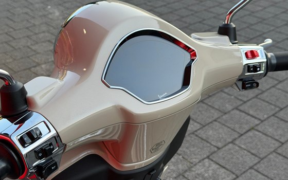 Neufahrzeug Vespa Primavera 50 - Bild 6