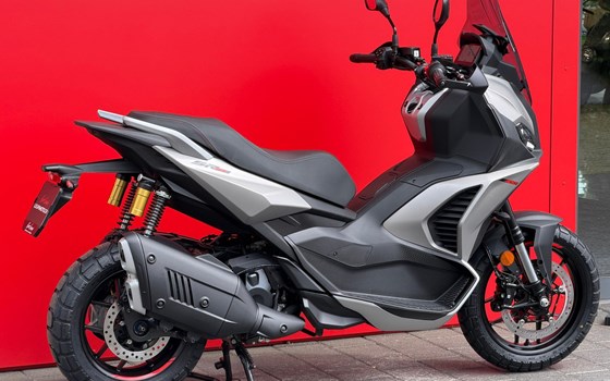 Motorrad Occasion Aprilia SR GT 400 - Bild 12