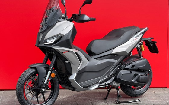 Motorrad Occasion Aprilia SR GT 400 - Bild 4