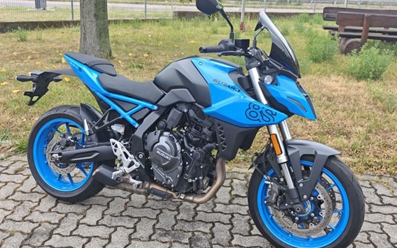 Gebrauchtmotorrad Suzuki GSX-8S - Bild 1