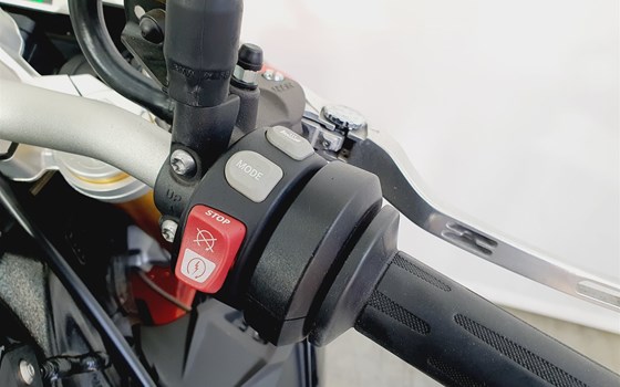 Gebrauchtmotorrad BMW S 1000 R - Bild 11