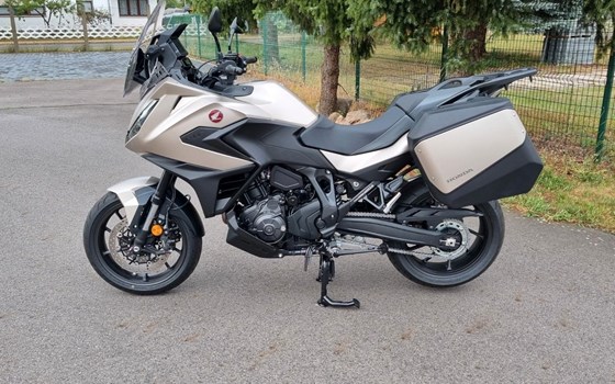 Gebrauchtmotorrad Honda NT1100 DCT - Bild 2