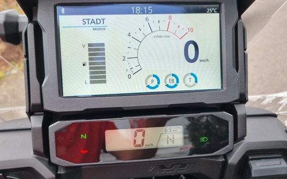 Gebrauchtmotorrad Honda NT1100 DCT - Bild 7