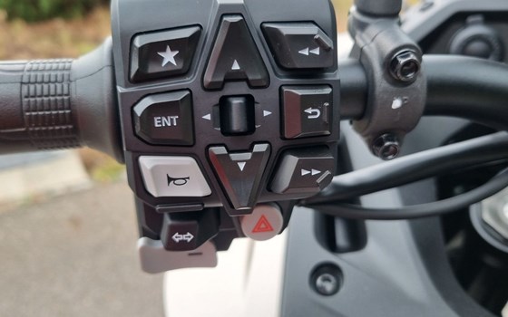 Gebrauchtmotorrad Honda NT1100 DCT - Bild 8