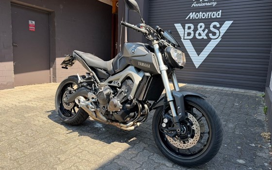 Gebrauchtmotorrad Yamaha MT-09 - Bild 2