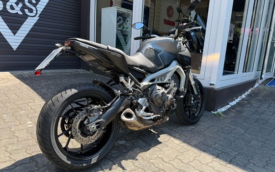 Gebrauchtmotorrad Yamaha MT-09 - Bild 3