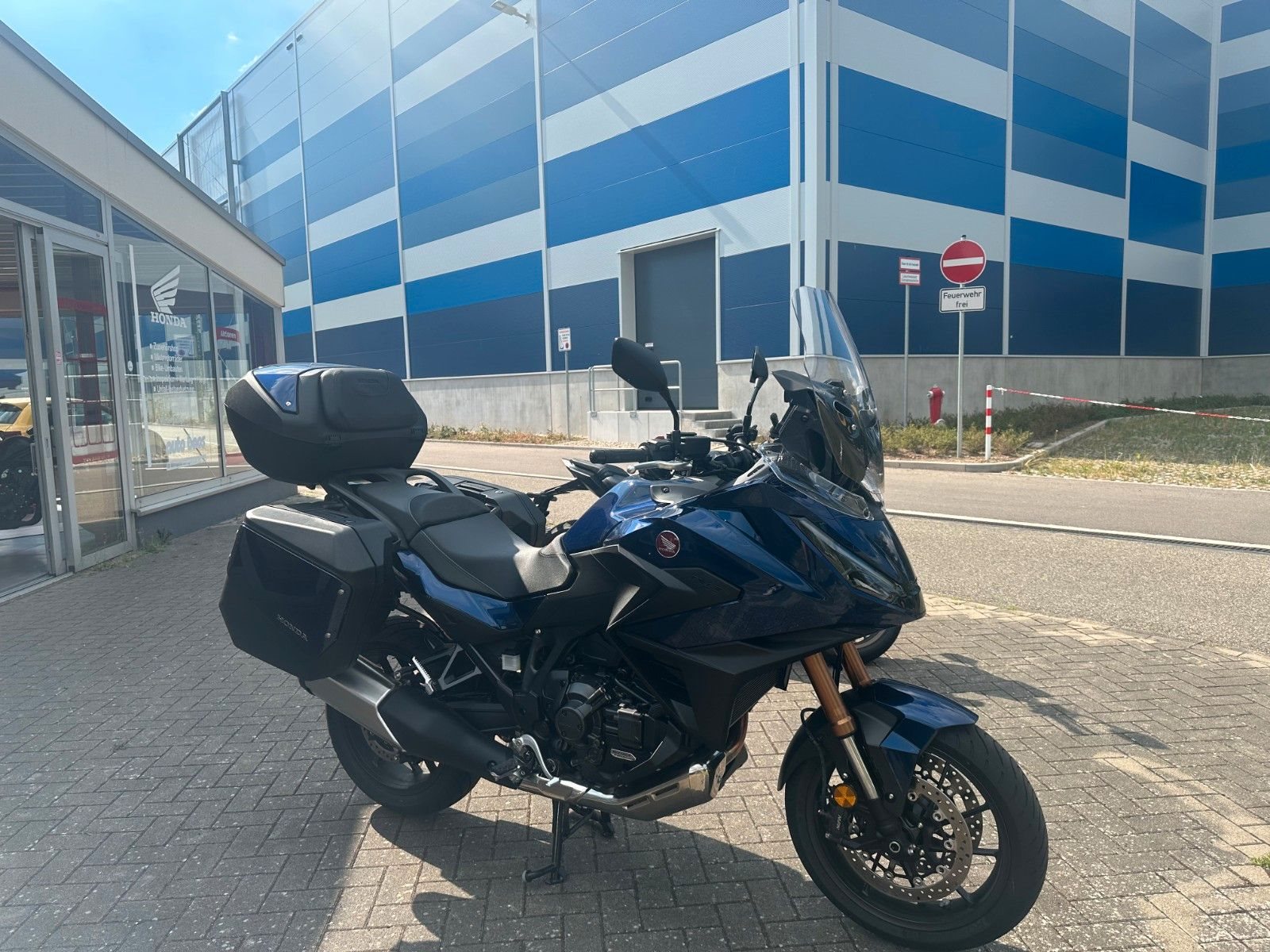 Honda NT1100 DCT Electronic Suspension