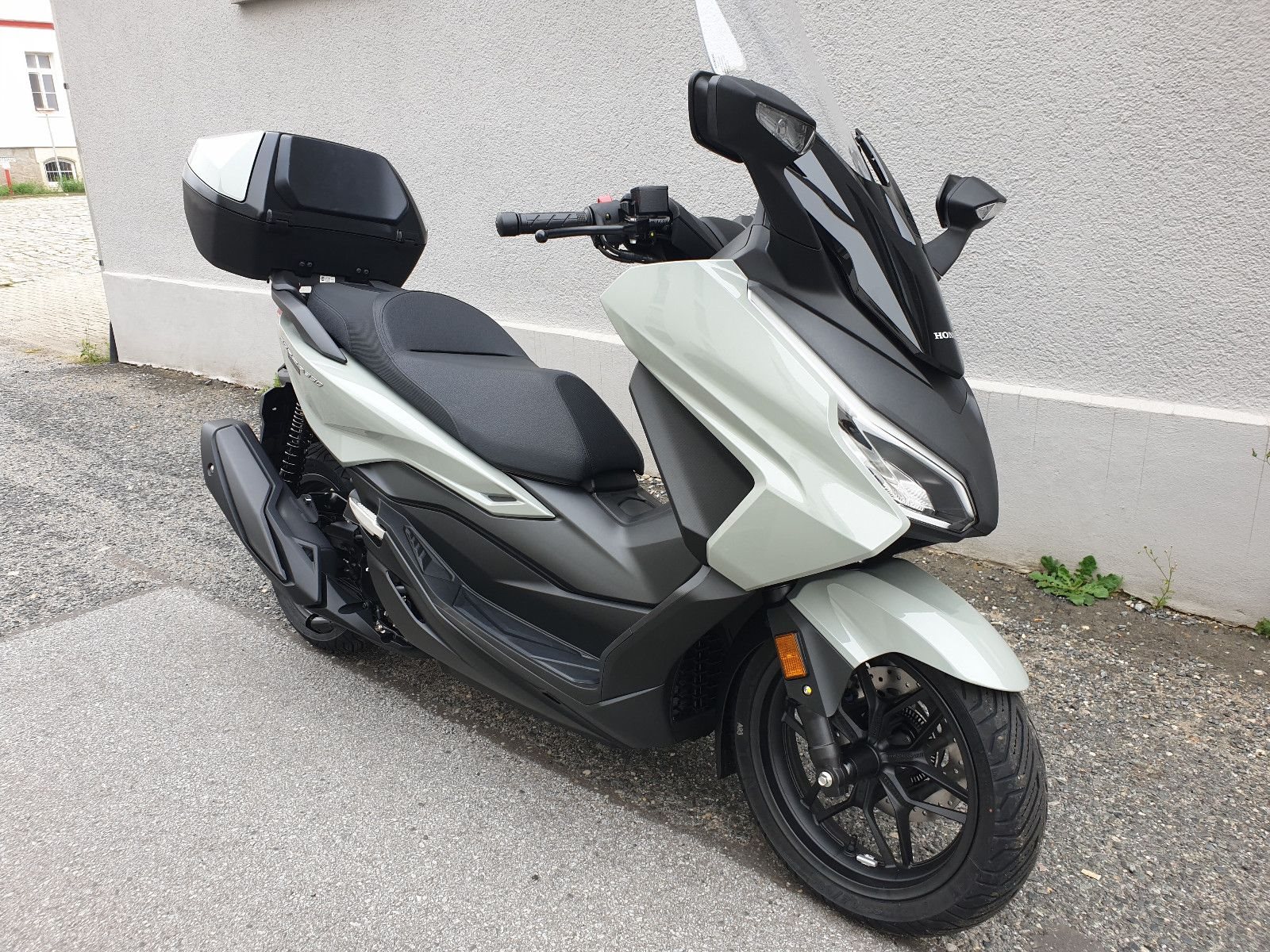 Honda Forza 350