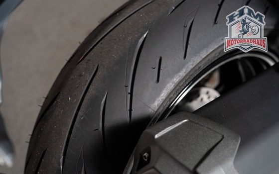 Gebrauchtmotorrad Kawasaki Ninja H2 SX SE - Bild 11