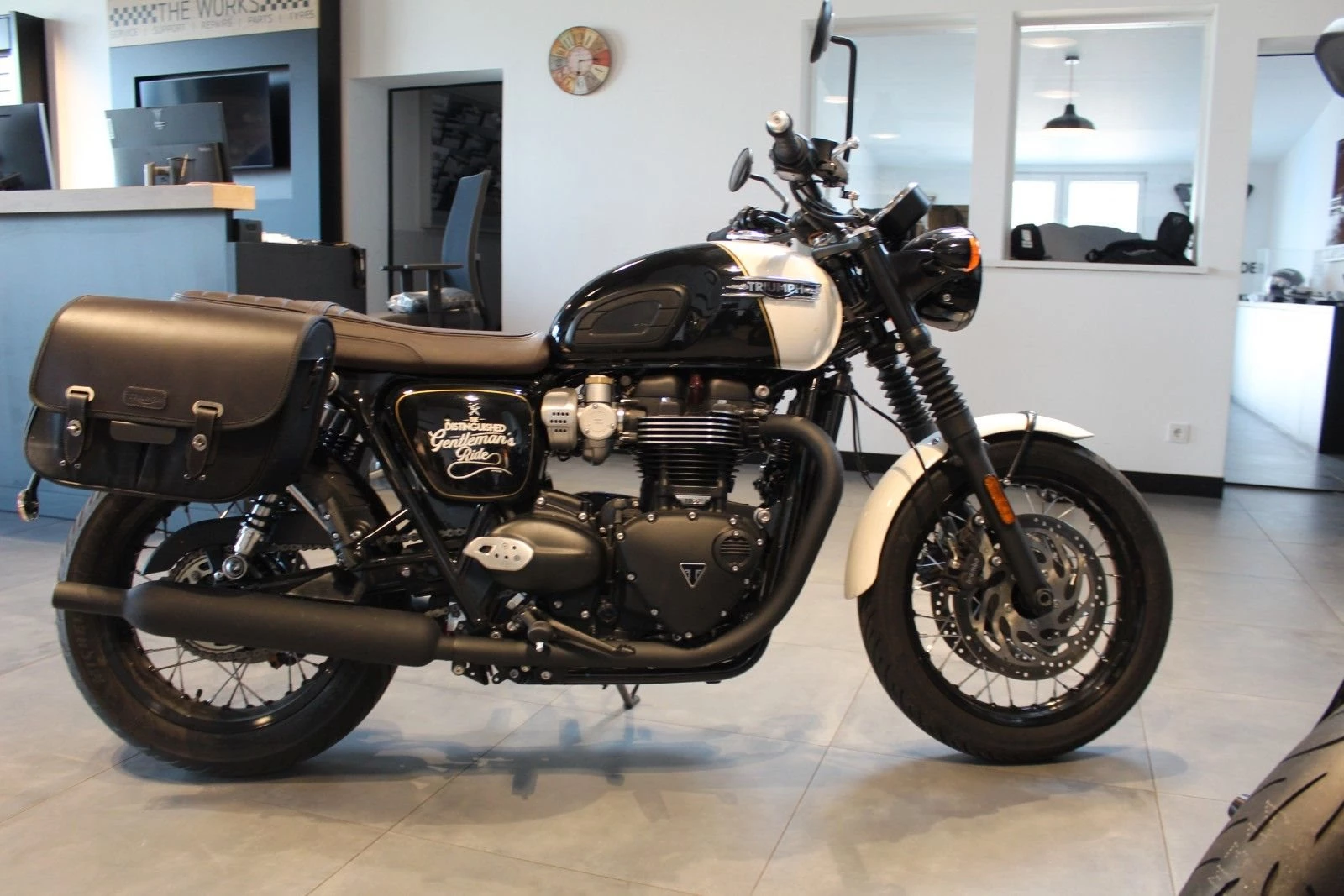 Triumph Bonneville T120 Black