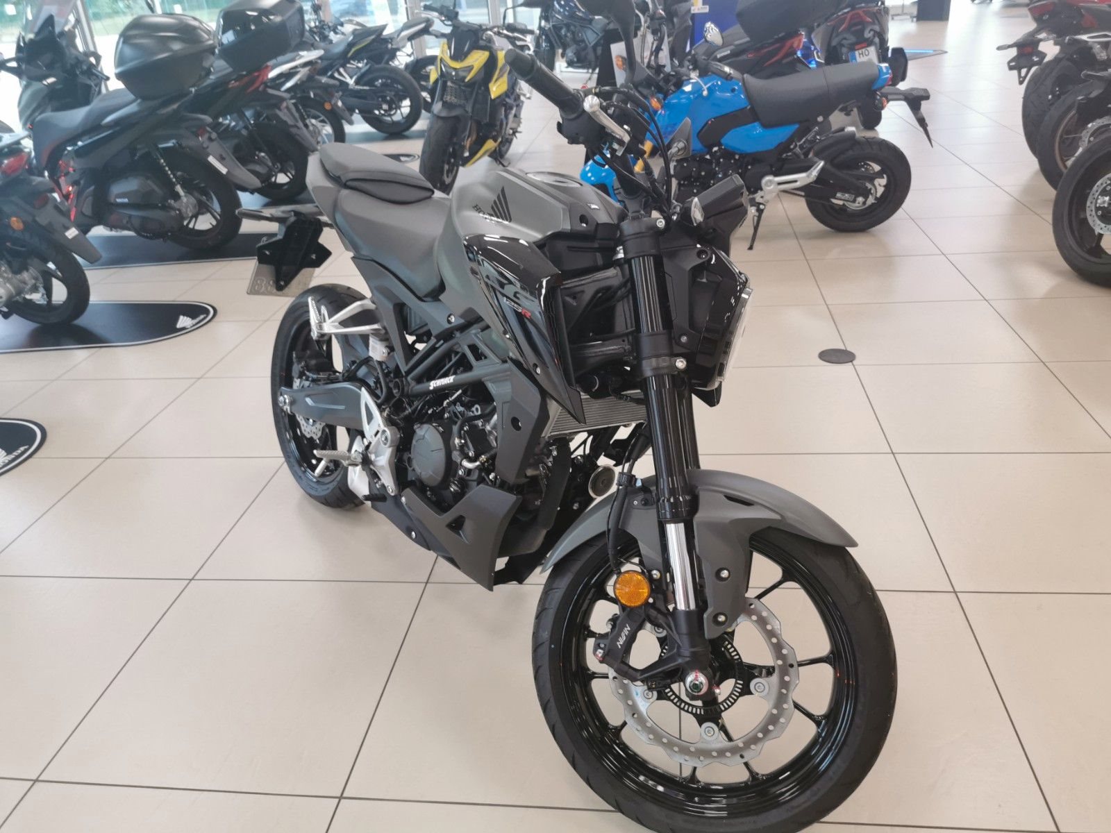 Honda CB125R