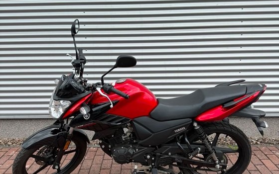 Gebrauchtmotorrad Yamaha YS125 - Bild 2