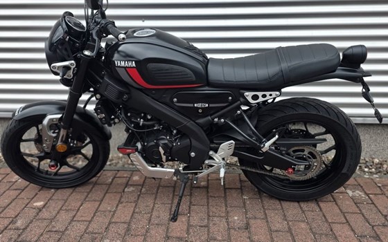 Gebrauchtmotorrad Yamaha XSR125 - Bild 1