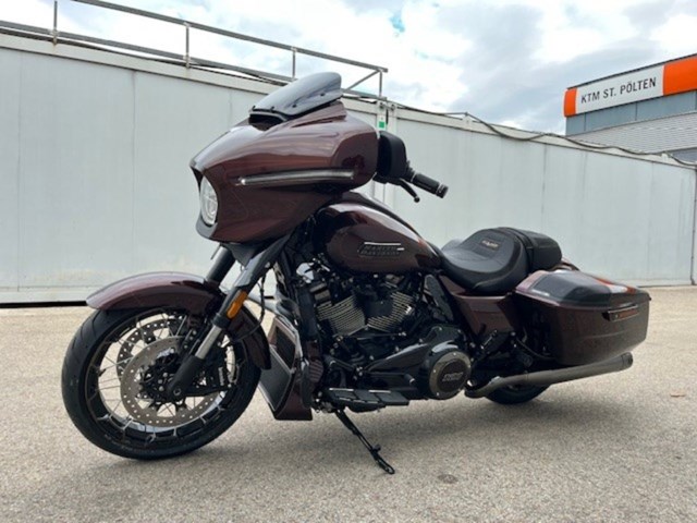 Harley-Davidson CVO Street Glide FLHXSE (rot) - Bild 11