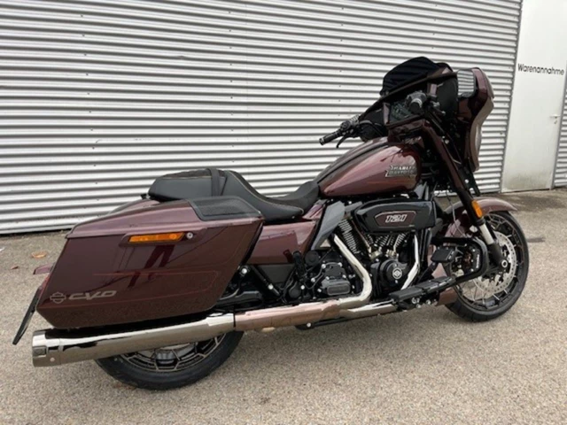Harley-Davidson CVO Street Glide FLHXSE (rot) - Bild 7