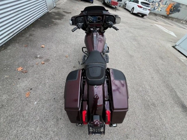 Harley-Davidson CVO Street Glide FLHXSE (rot) - Bild 9