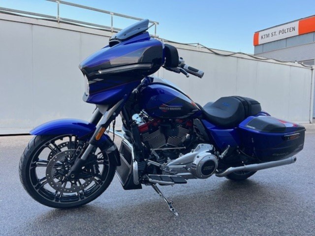 Harley-Davidson CVO Street Glide FLHXSE (blau) - Bild 10