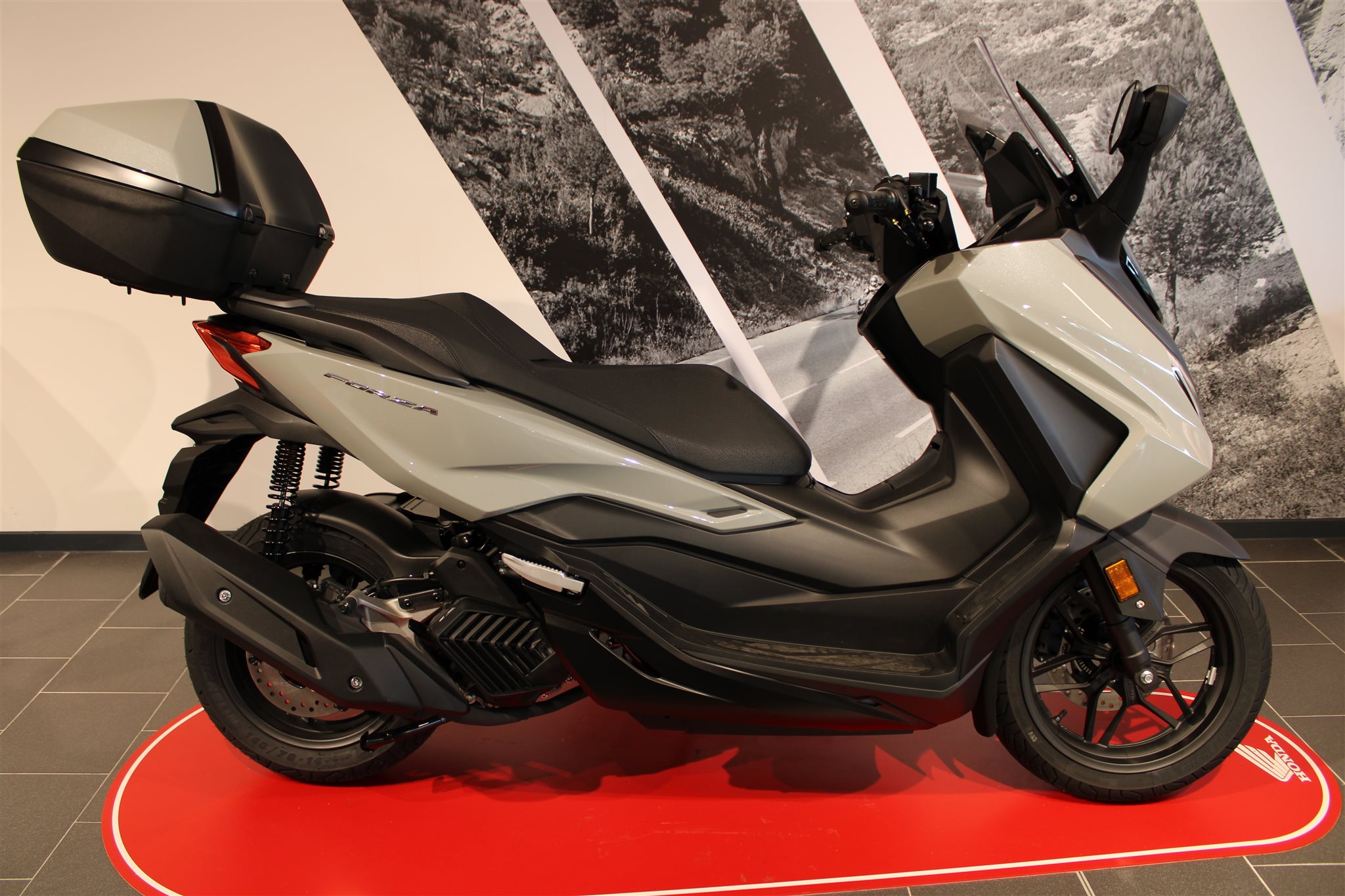 Honda Forza 125