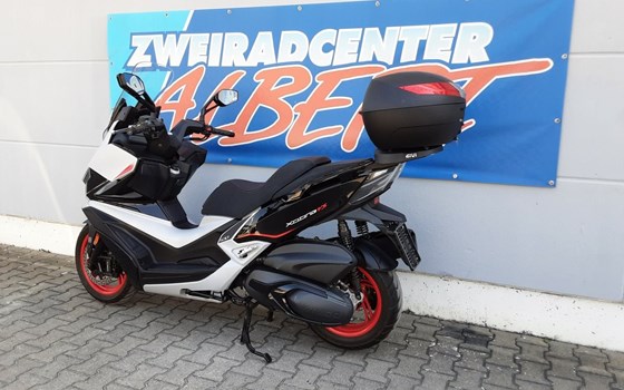 Gebrauchtmotorrad Kymco XCITING VS 400i TCS ABS - Bild 2