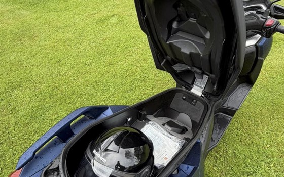 Gebrauchtmotorrad Yamaha XMAX 300 - Bild 2
