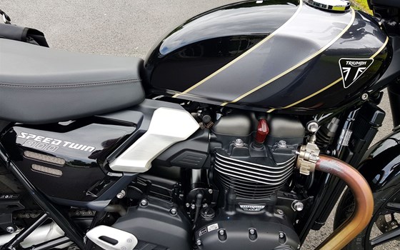 Gebrauchtmotorrad Triumph Speed Twin 900 - Bild 7