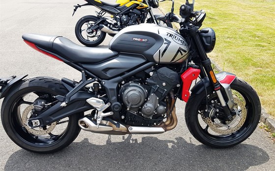Gebrauchtmotorrad Triumph Trident 660 - Bild 4