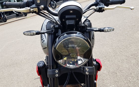 Gebrauchtmotorrad Triumph Trident 660 - Bild 6
